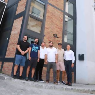 Navštívil nás šéfkuchař @jan_puncochar_chef 👨‍🍳 Prošli jsme spolu výrobu a představili proces výroby pršutů a dalších...