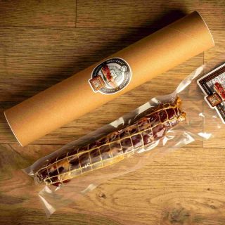 Pršuto PANENKA v dárkovém tubusu 🥓🎁 je perfektním dárkem pro rodinu a přátele, kolegy z práce nebo si prostě udělejte...