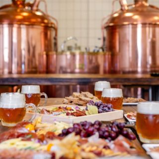 Milí přátelé, vážení zákazníci a obchodní partneři, rádi bychom Vám popřáli radostné Vánoce s Vašimi nejbližšími a v...